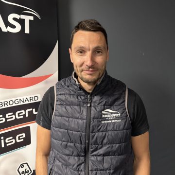 Guillaume, carrossier peintre à la Carrosserie Devinast à Brognard
